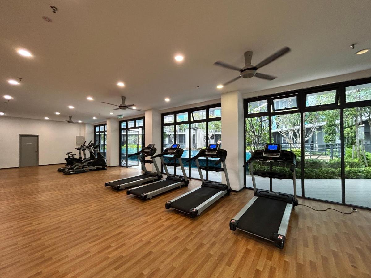 Klia Transit & Connected To Kip Mall At Casa 10 Apartment