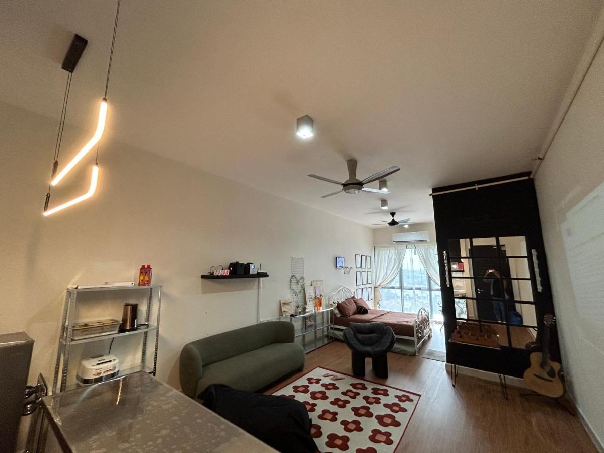 Klia Transit & Connected To Kip Mall At Casa 10 Apartment